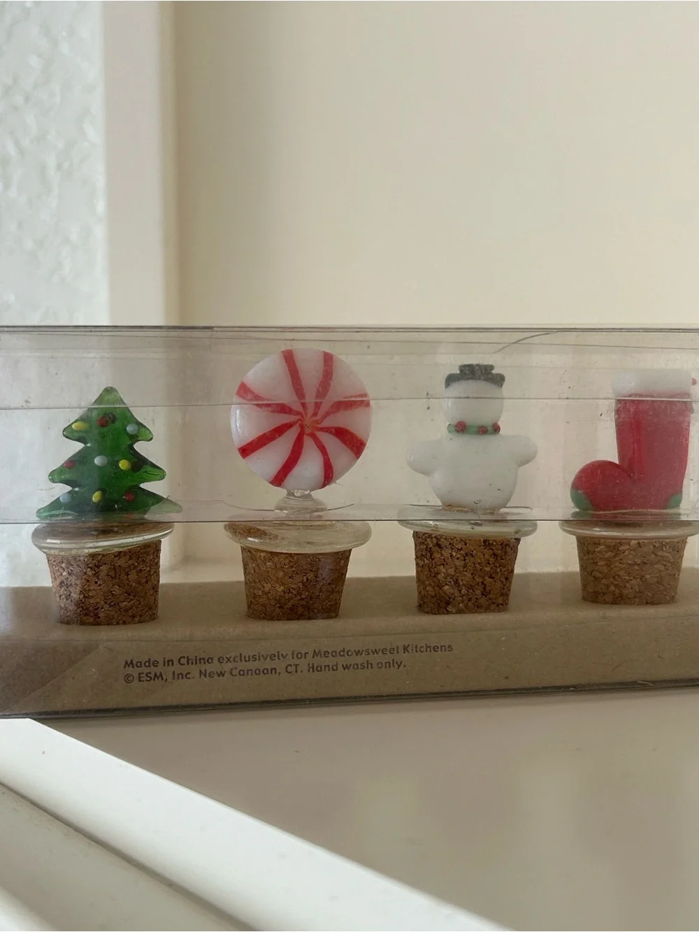 Christmas Holiday wine Cork Stoppers Set - Red, White,Green NEW Stocking stuffer